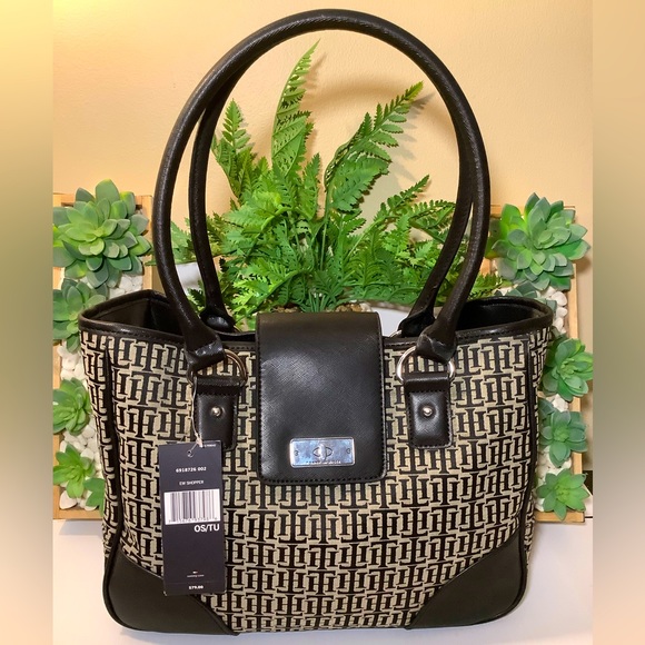 Tommy Hilfiger Handbags - 🎉Black Friday Deal🎉Tommy Hilfiger Logo Shopper Tote SZ-LG